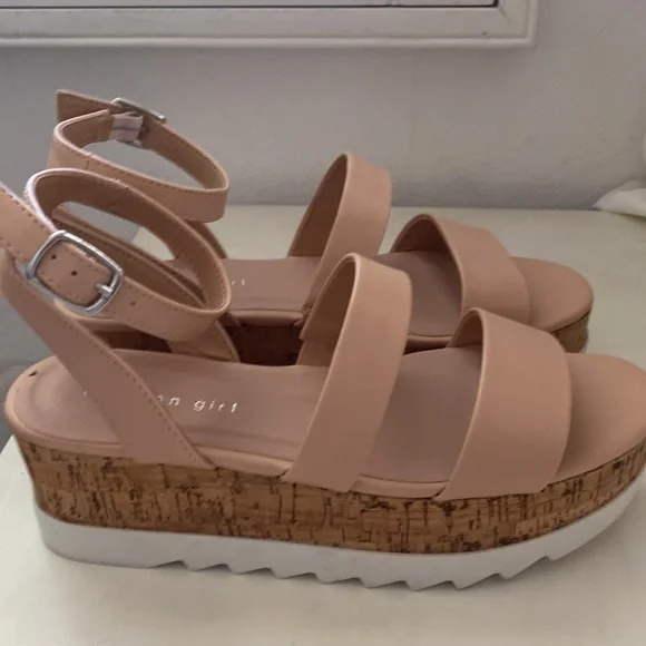 Madden Girl Size 8 Nude Sandal - Picture 5 of 6